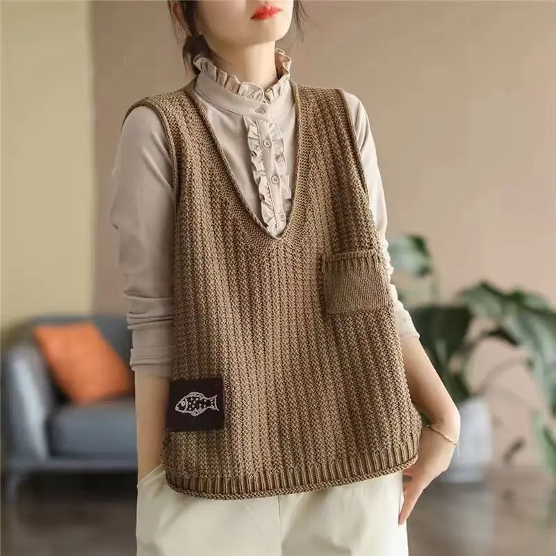 Winter Clothing Trends 2026 - 공개된 상품: 여성용 니트 조끼, 솔리드